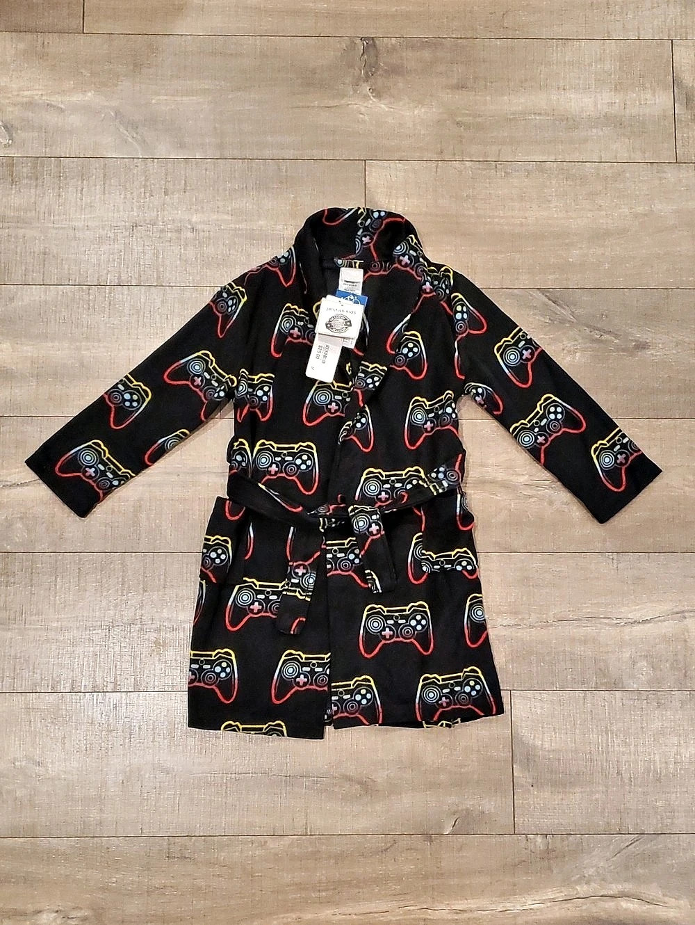 Kids Gaming Controller Robe NWT 6/7